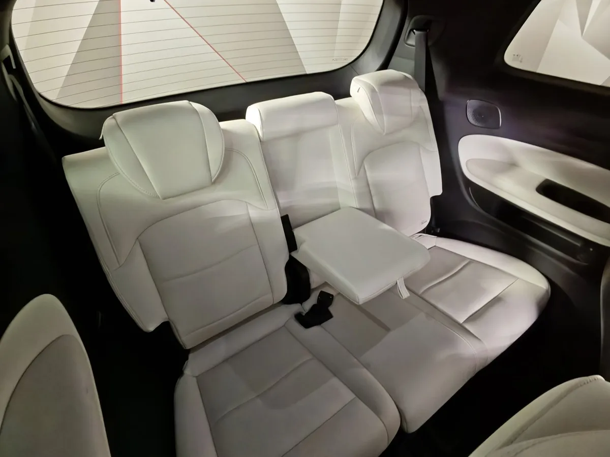 GAC M8 Master series 400T 2.0T AT (232 л.с.) Flagship Edition Черный в АВИЛОН. Слайд №16