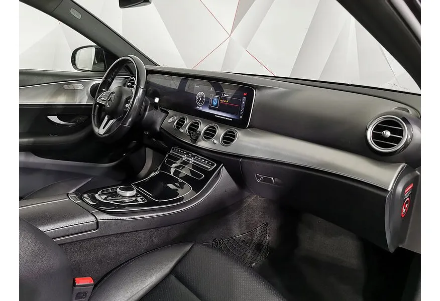 Mercedes-Benz E-Класс E 200 4MATIC 9G-TRONIC (197 л.с.) Premium (Локальная сборка) Черный в АВИЛОН. Слайд №11