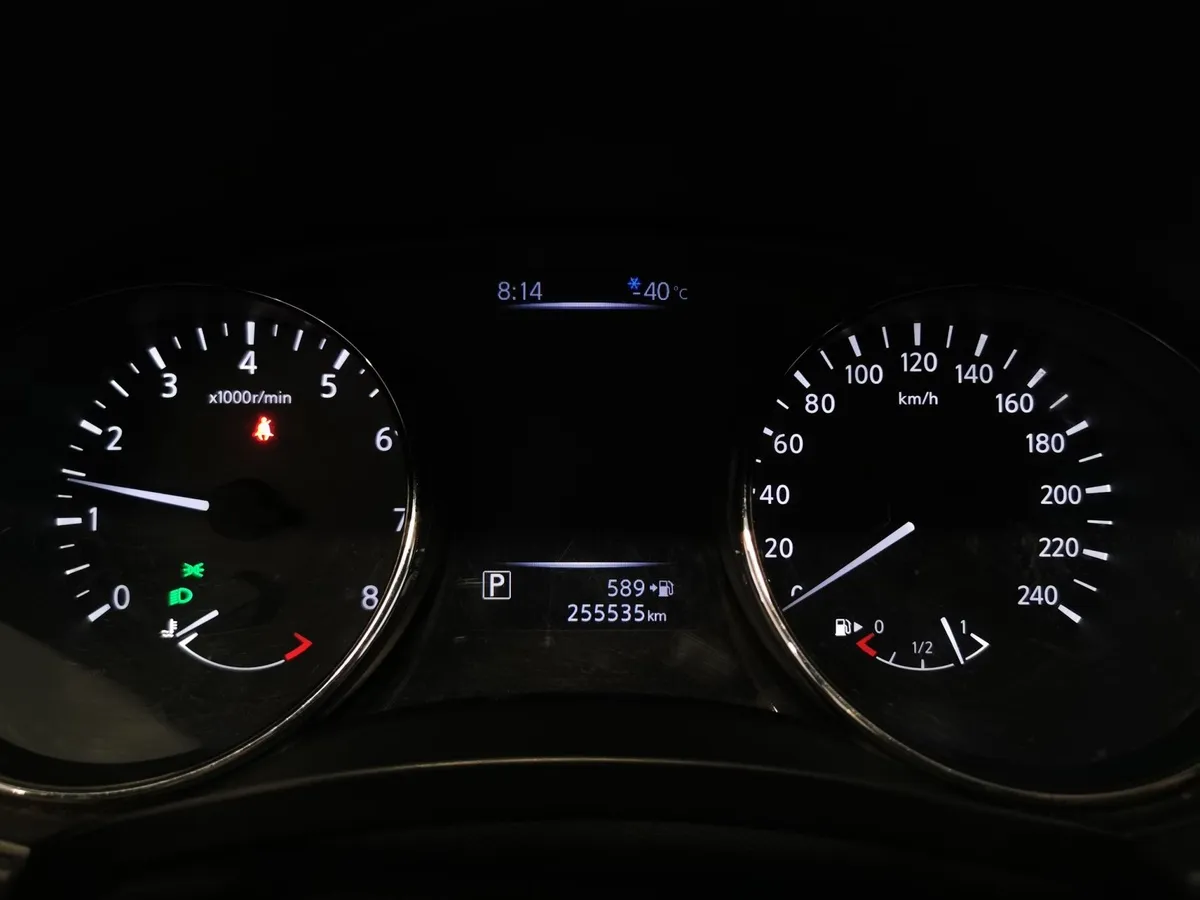 Nissan Qashqai 2.0 CVT (144 л.с.) Серый в АВИЛОН. Слайд №12