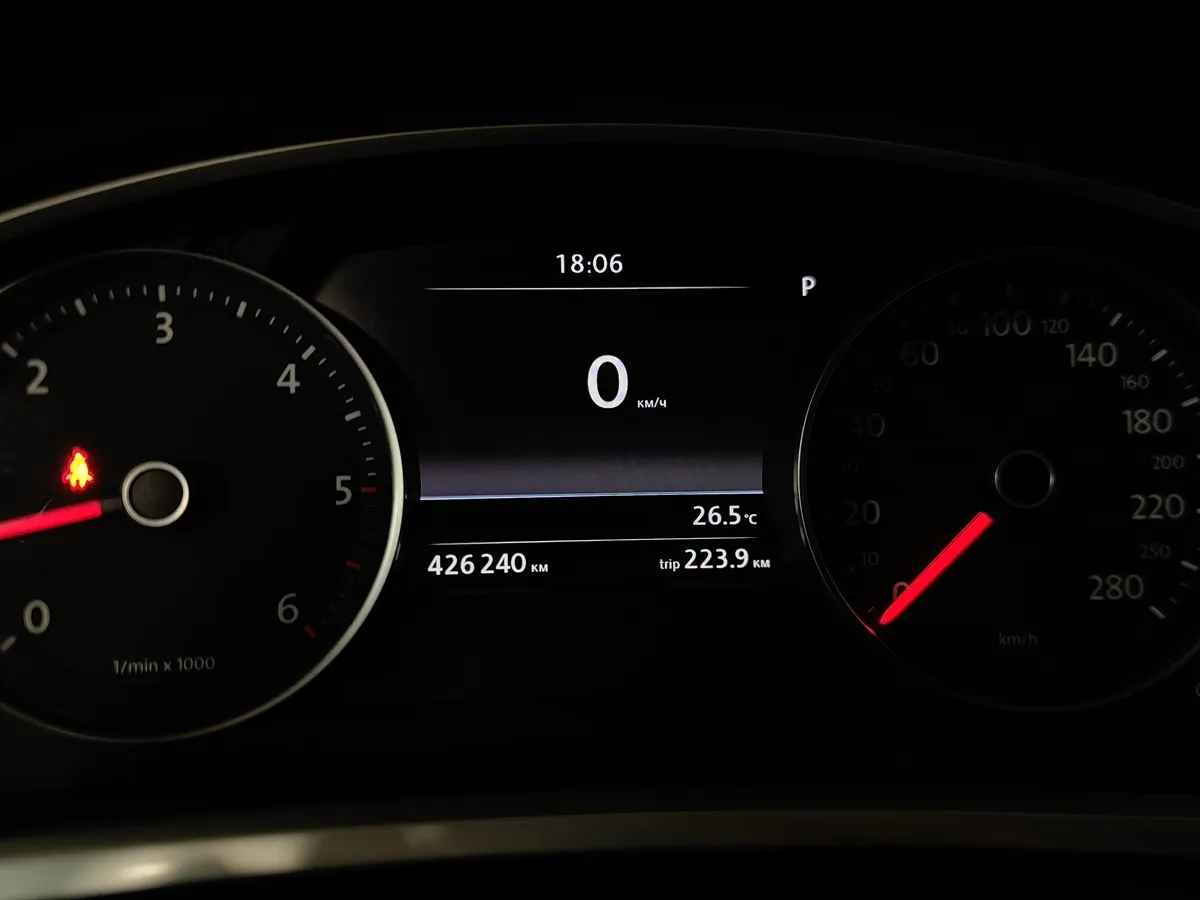 Volkswagen Touareg 3.0 TDI AT (240 л.с.) base Черный в АВИЛОН. Слайд №18