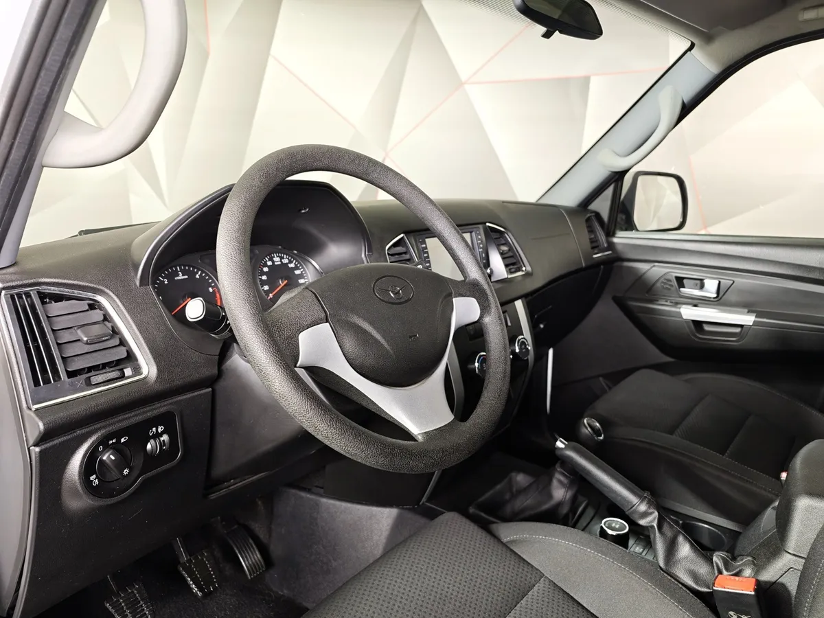 УАЗ Patriot 2.7 MT 4WD (150 л.с.) Максимум Белый в АВИЛОН. Слайд №19