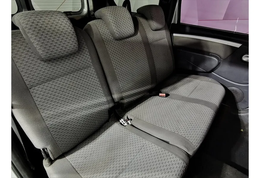 ВАЗ (Lada) Largus 1.6 MT 16 кл (5 мест) (105 л.с.) Серебристый в АВИЛОН. Слайд №13