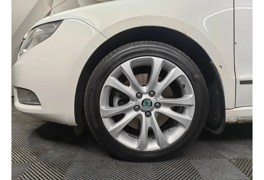 АВИЛОН - Skoda Superb 1.8 TSI AT (152 л.с.) Белый - slide 16