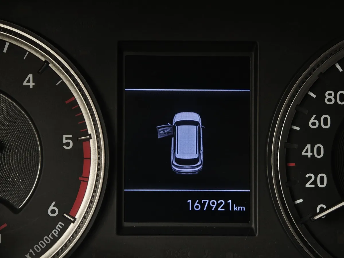 Hyundai Santa Fe 2.2 (200 л.с.) CRDi - 8AT High-tech Серый в АВИЛОН. Слайд №18