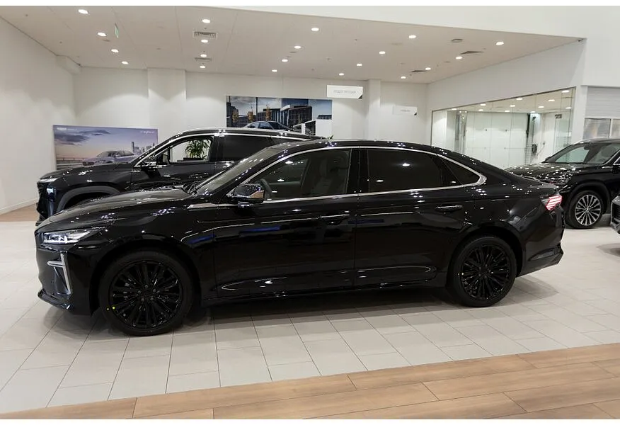 Geely Preface 2.0T 7DCT FWD (150 л.с.) Флагман Черный в АВИЛОН. Слайд №3