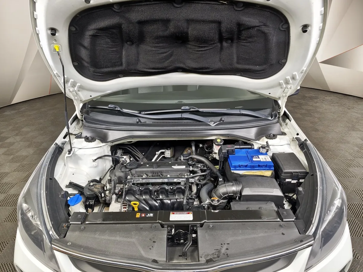 Kia Rio 1.6 AT (123 л.с.) Белый в АВИЛОН. Слайд №10