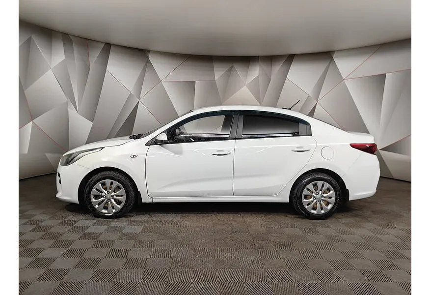 Kia Rio 1.4 AT (100 л.с.) Белый в АВИЛОН. Слайд №5 Kia Rio 1.4 AT (100 л.с.) Белый в АВИЛОН. Слайд №5