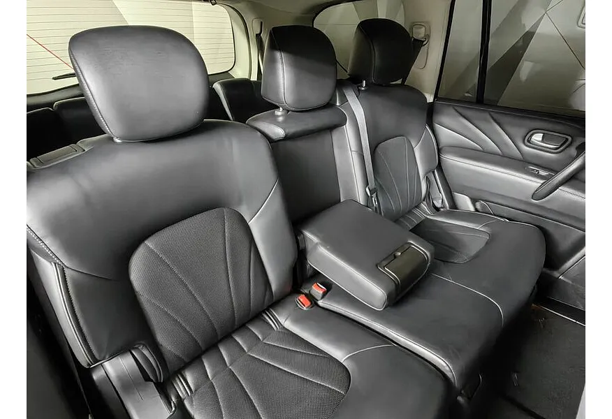 Infiniti QX80 5.6 АТ AWD (405 л.с.) Черный в АВИЛОН. Слайд №16