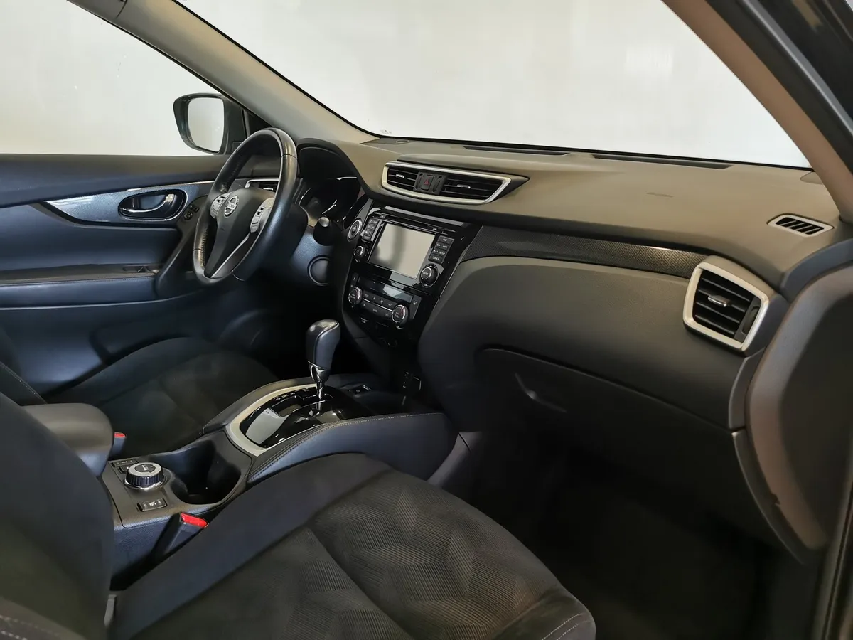 Nissan X-Trail 2.5 CVT AWD (171 л.с.) Черный в АВИЛОН. Слайд №11