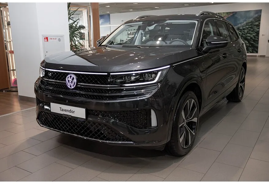 АВИЛОН - Volkswagen Tavendor 2.0TSI DSG 4WD (220 л.с.) R-Line Touring Edition Черный - slide 9428968