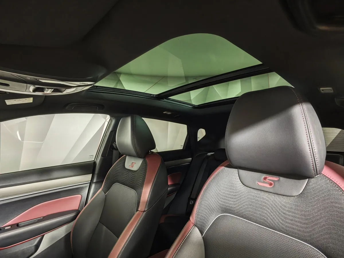 Geely Coolray 1.5T 7DCT 2WD (150 л.с.) Flagship Sport Серый в АВИЛОН. Слайд №24