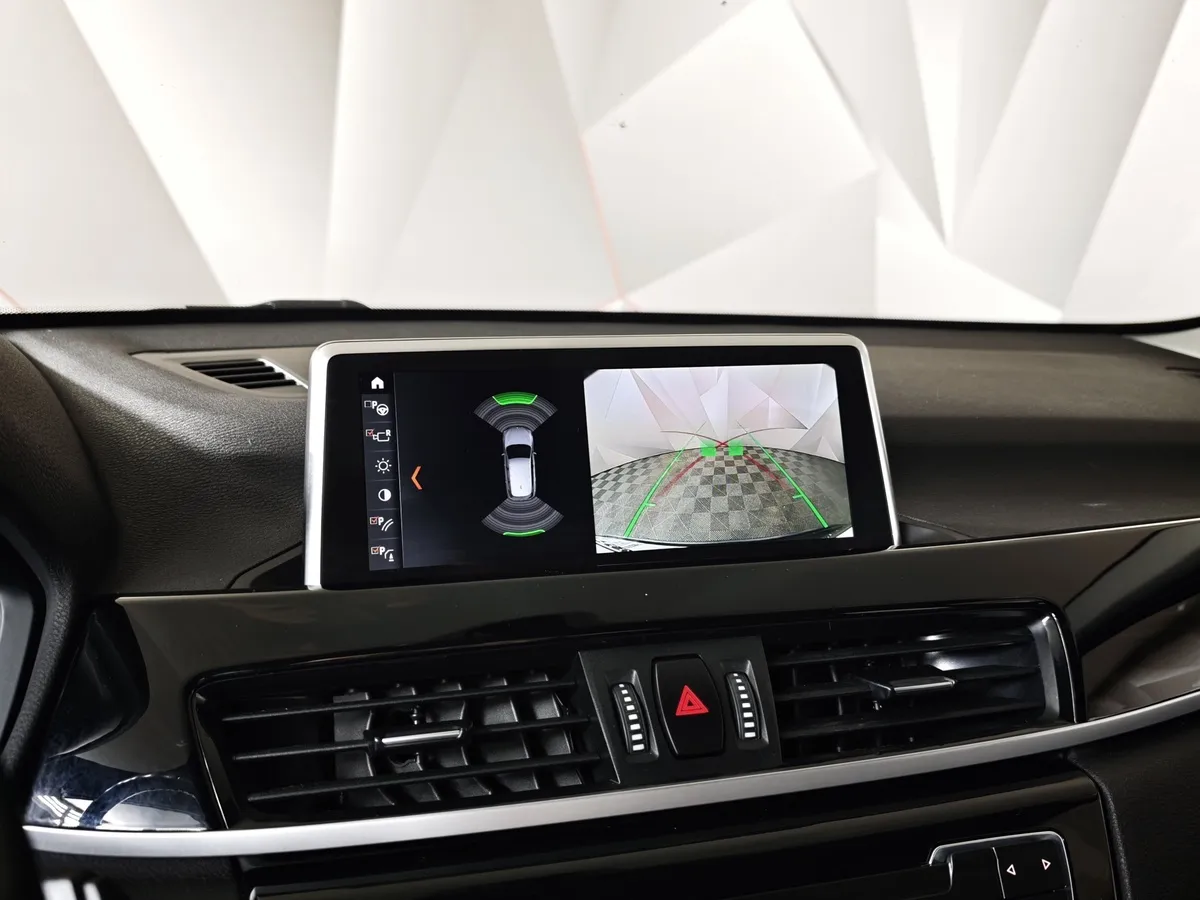 BMW X1 20i xDrive Steptronic AT (192 л.с.) Черный в АВИЛОН. Слайд №17