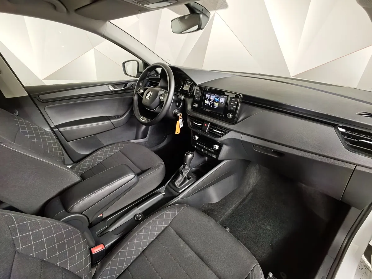 Skoda Rapid 1.6 AT (110 л.с.) Белый в АВИЛОН. Слайд №13