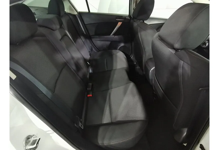 АВИЛОН - Mazda 3 1.6 AT (105 л.с.) Белый - slide 8