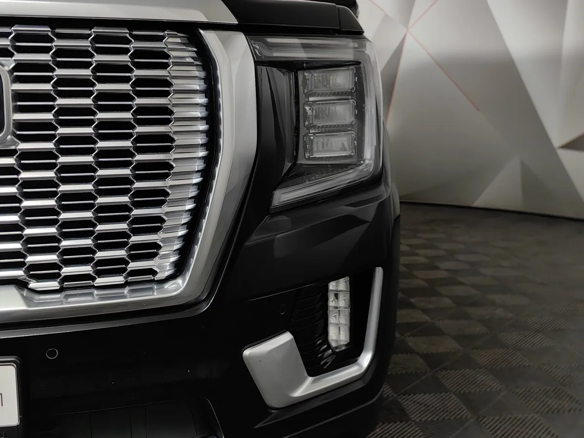 GMC Yukon 6.2 AT 4WD (420 л.с.) Черный в АВИЛОН. Слайд №10