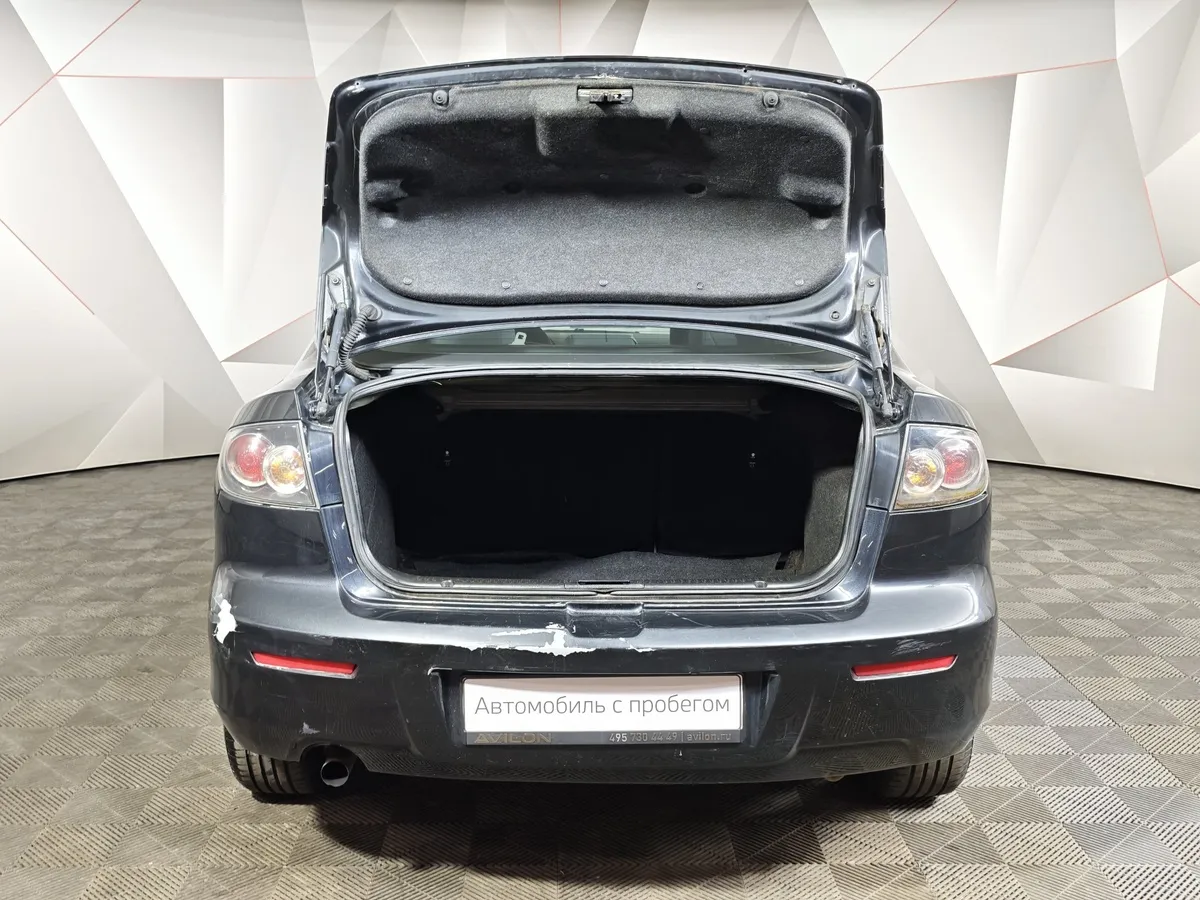 Mazda 3 1.6 AT (105 л.с.) Черный в АВИЛОН. Слайд №10