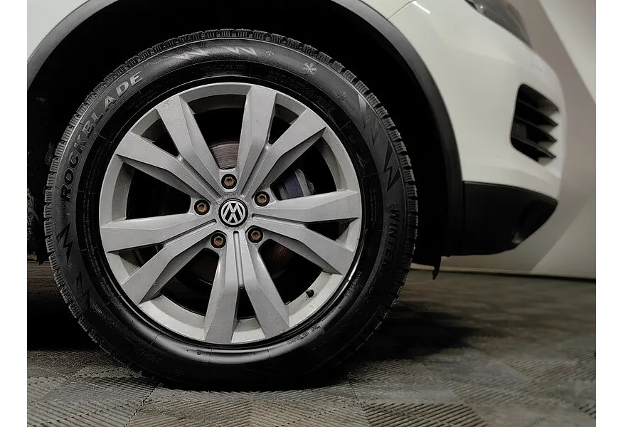 Volkswagen Touareg 3.0 TDI Tiptronic 4Motion (204 л.с.) Белый в АВИЛОН. Слайд №9