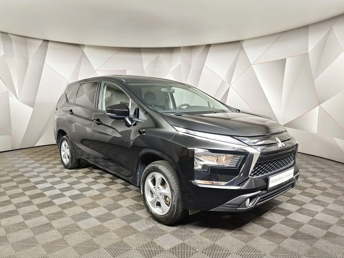 Mitsubishi Xpander 1.5 AT 2WD 7-Seat (105 л.с.) Medium Line Черный в АВИЛОН. Слайд №3