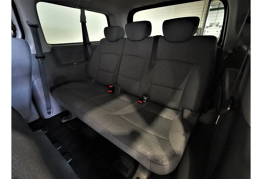 Hyundai H-1 2.4 AT (173 л.с.) Comfort Черный в АВИЛОН. Слайд №20