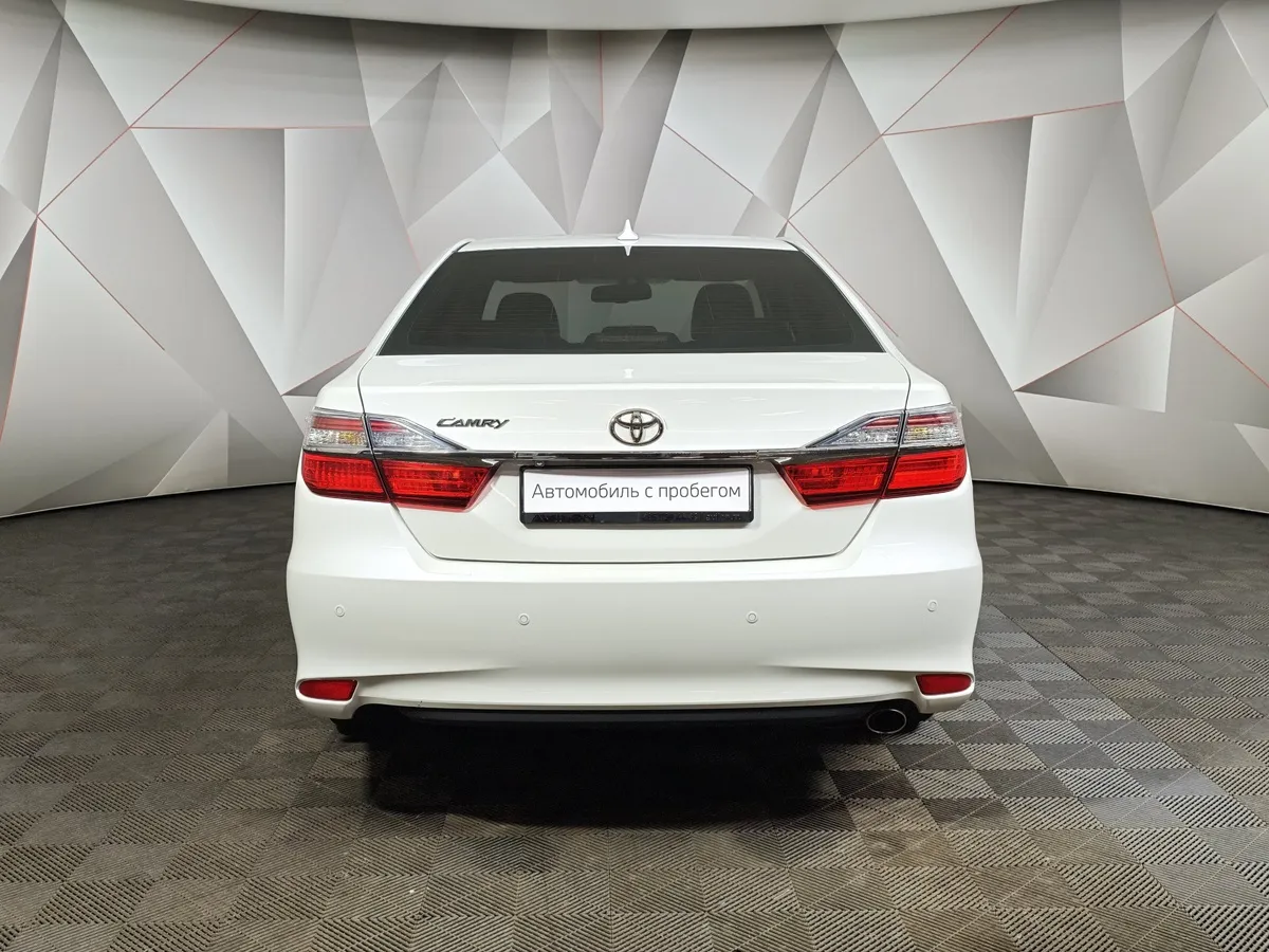 Toyota Camry 2.5 AT (181 л.с.) Белый в АВИЛОН. Слайд №7