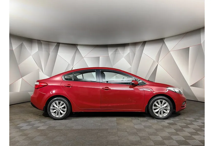 Kia Cerato 1.6 AT (130 л.с.) Красный в АВИЛОН. Слайд №6