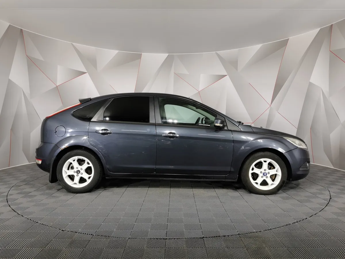 Ford Focus 1.6 AT (101 л.с.) Ghia Серый в АВИЛОН. Слайд №6