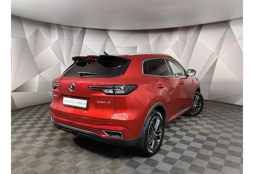 Changan UNI-S 1.5T 7DCT 2WD (181 л.с.) Tech Plus Красный в АВИЛОН. Слайд №2