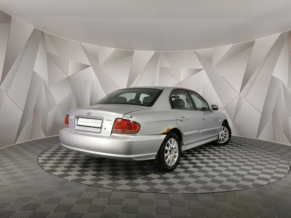 Hyundai Sonata 2.0 MT (137 л.с.) Серебристый в АВИЛОН. Слайд №2