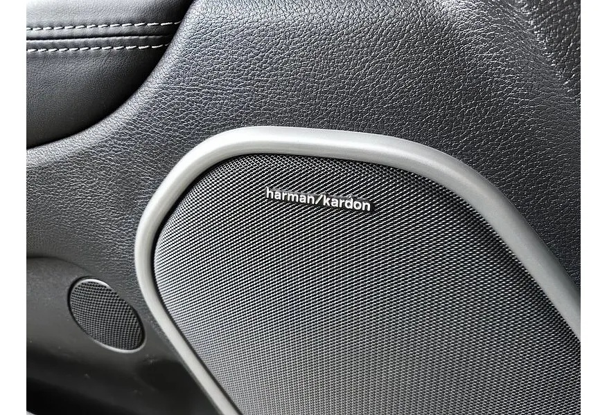 Jeep Grand Cherokee 6.4 AT SRT-8 (468 л.с.) Черный в АВИЛОН. Слайд №20