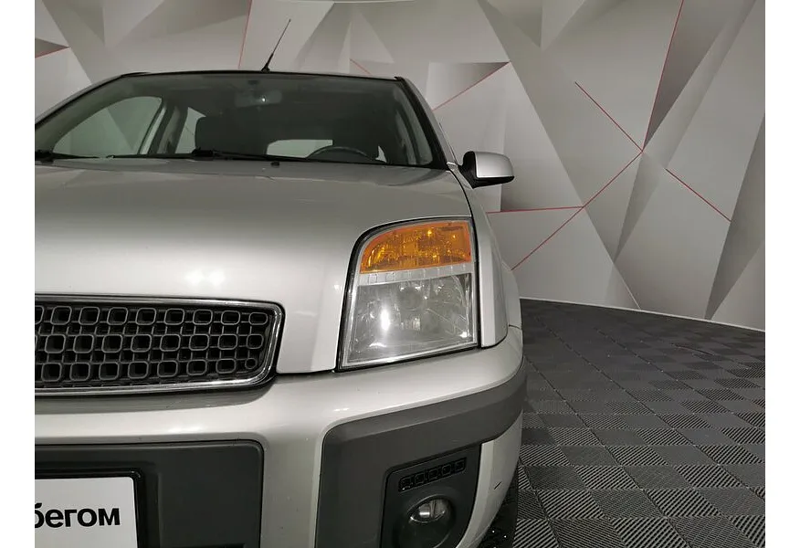 Ford Fusion 1.6 MT (100 л.с.) Elegance Серебристый в АВИЛОН. Слайд №10