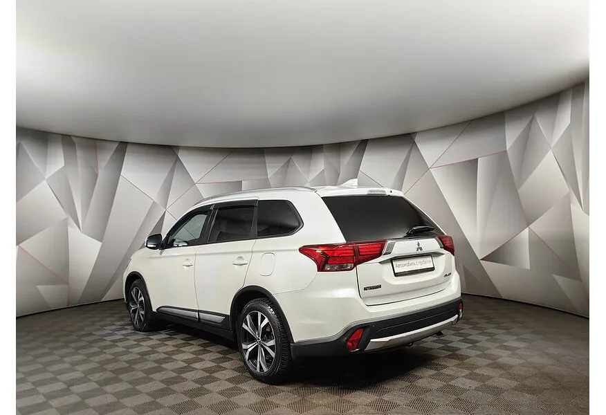 Mitsubishi Outlander 2.4 CVT 4WD (167 л.с.) Белый в АВИЛОН. Слайд №4