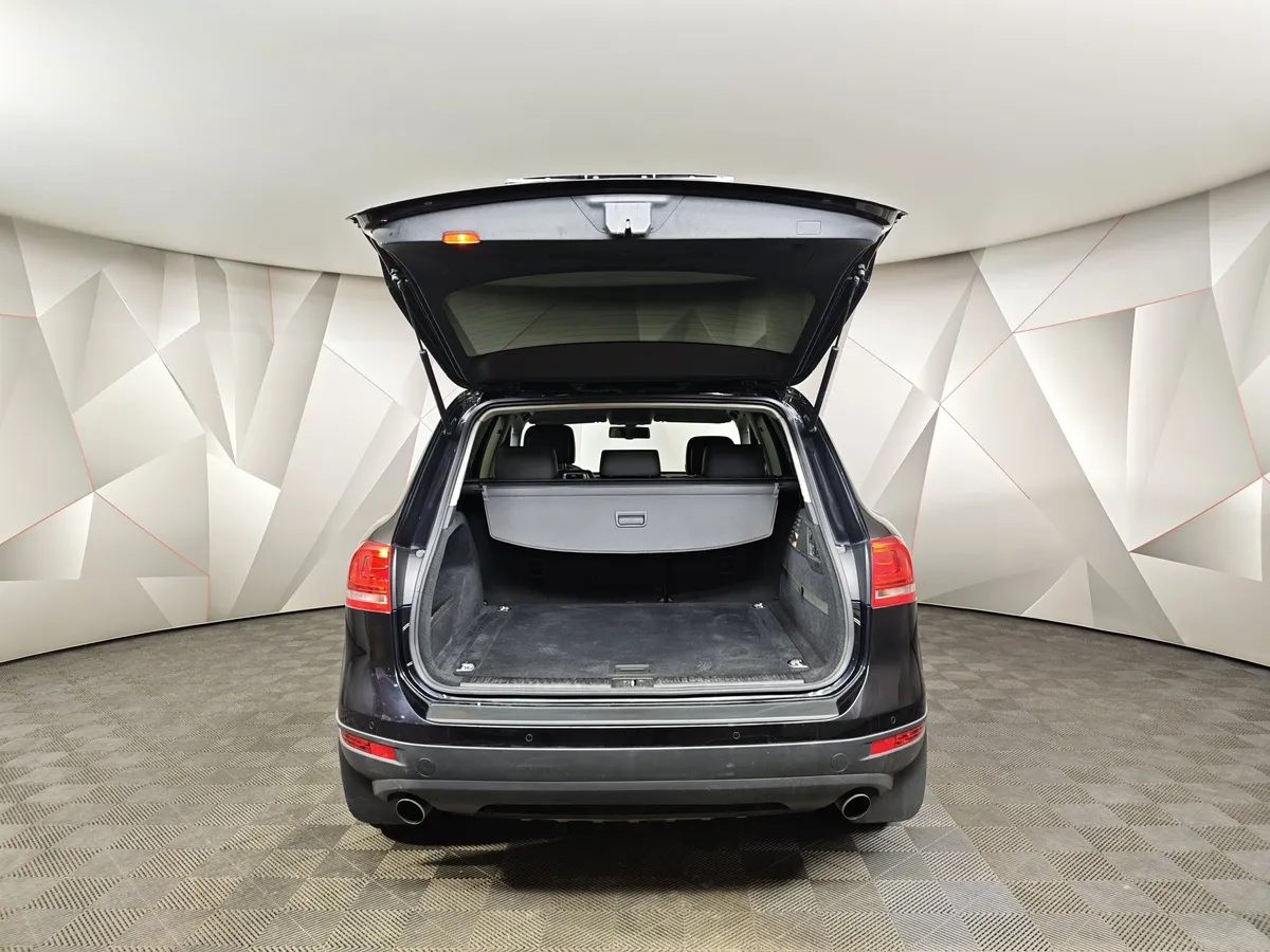 Volkswagen Touareg 3.6 FSI AT (280 л.с.) base Черный в АВИЛОН. Слайд №11