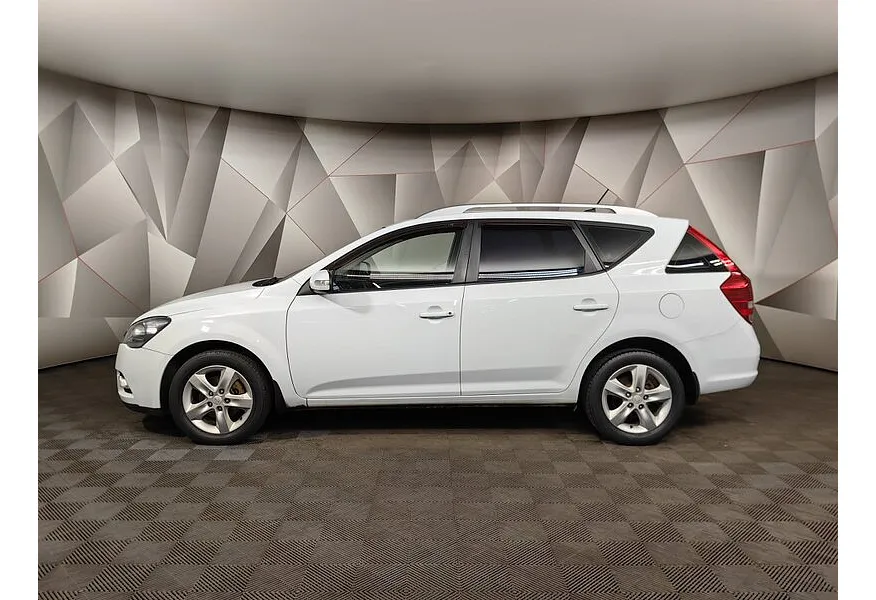 АВИЛОН - Kia Ceed 1.6 AT (122 л.с.) Luxe Белый - slide 2
