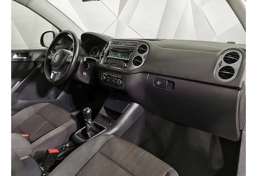 Volkswagen Tiguan 1.4 TSI BlueMotion MT (122 л.с.) Allstar Белый в АВИЛОН. Слайд №13