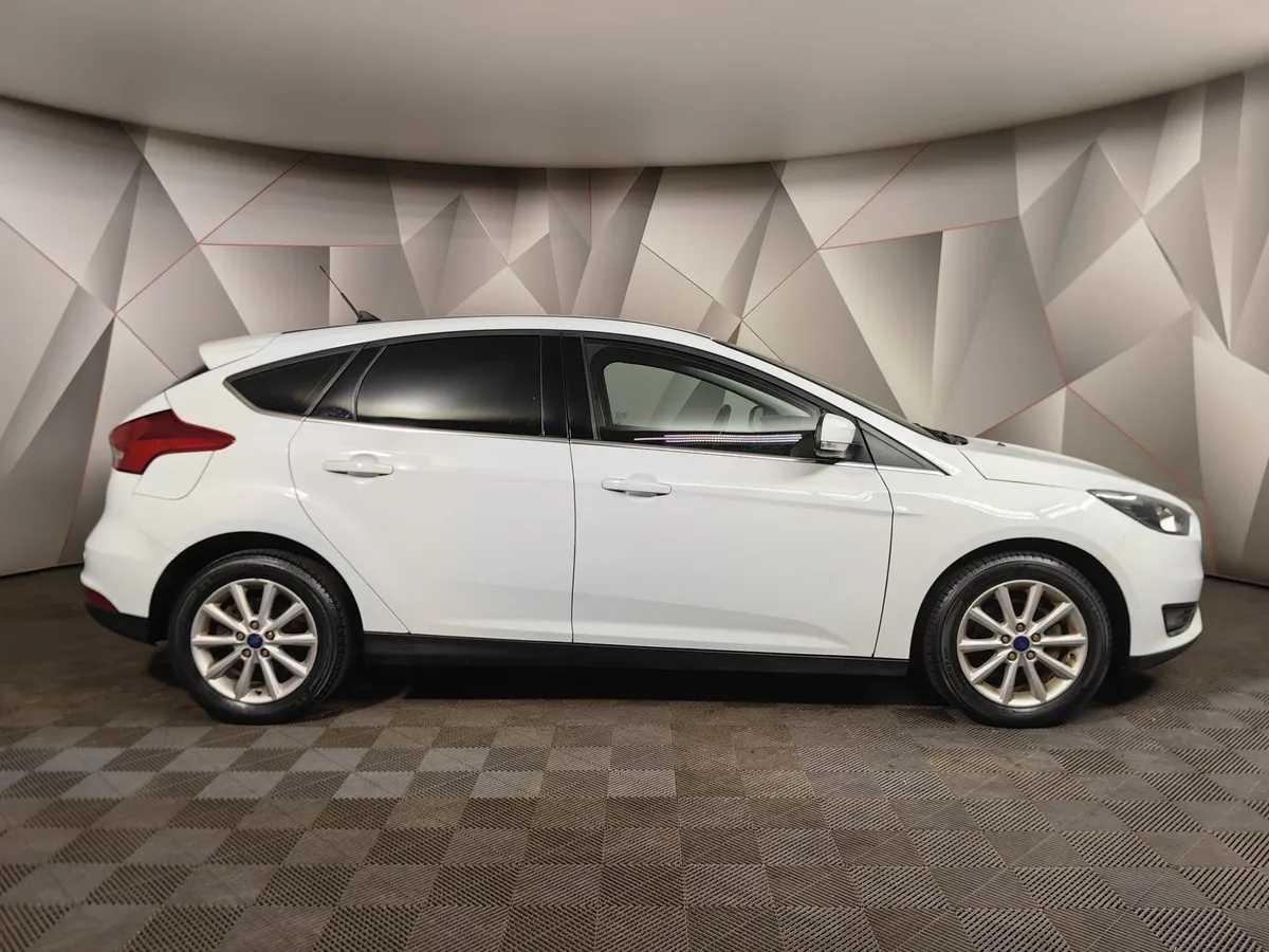 Ford Focus 1.5 EcoBoost AT (150 л.с.) Titanium Белый в АВИЛОН. Слайд №6