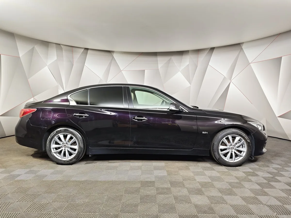 Infiniti Q50 2.0 T AT (211 л.с.) Черный в АВИЛОН. Слайд №6
