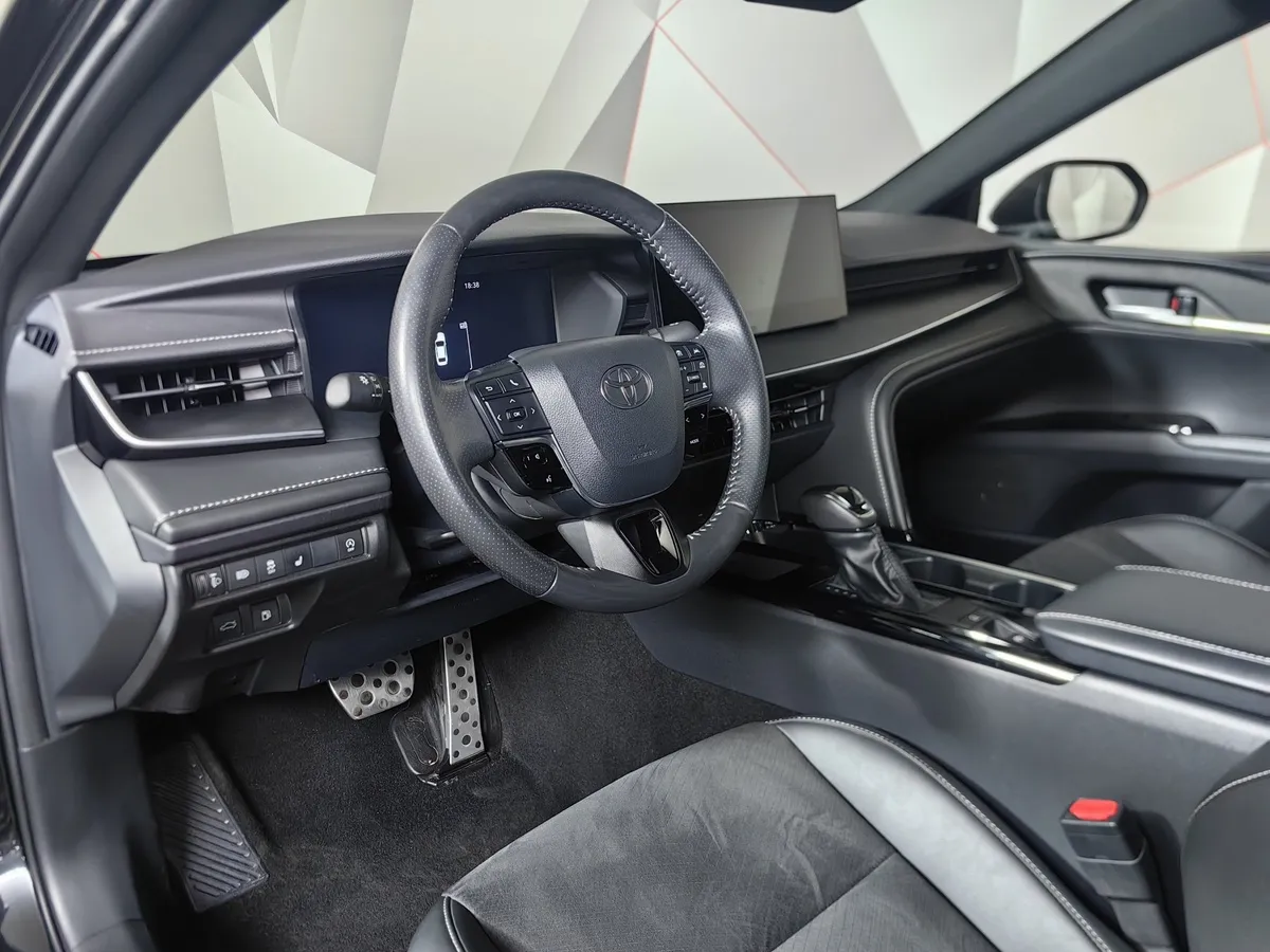 Toyota Camry 2.0 AT (173 л.с.) Sport Черный в АВИЛОН. Слайд №18