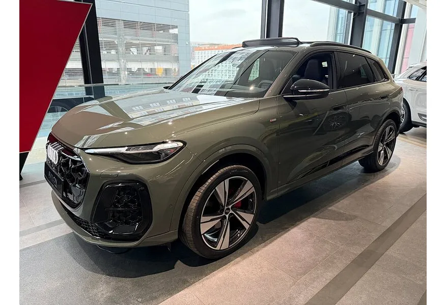 АВИЛОН - Audi Q5 L 2.0 40 TFSI S tronic quattro (272 л.с.) Зеленый - slide 9704839