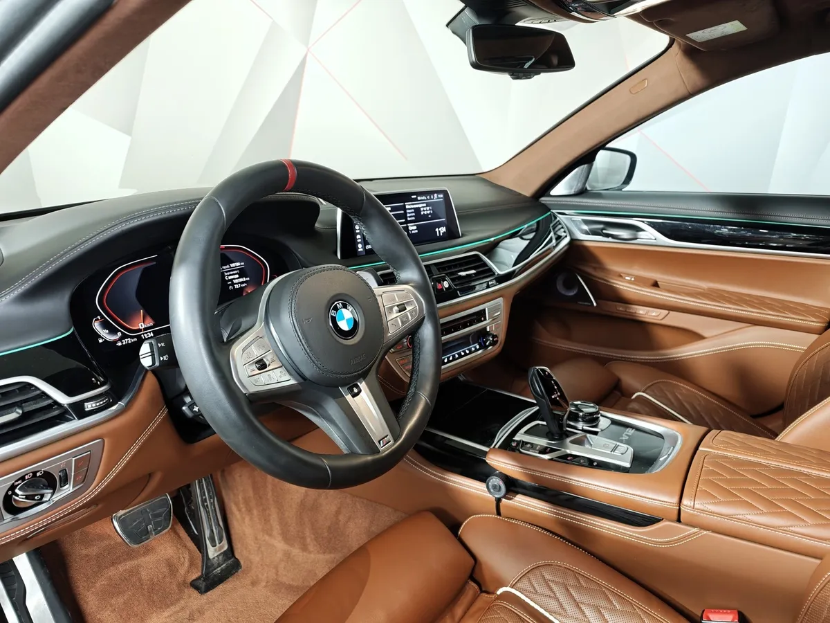 BMW 7 серия M760Li xDrive Steptronic (609 л.с.) Зеленый в АВИЛОН. Слайд №10