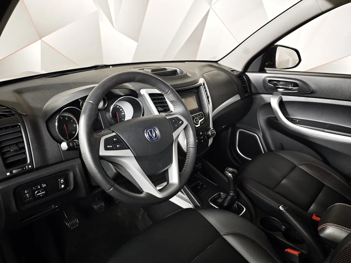 Changan CS35 1.6 MT (113 л.с.) Comfort Черный в АВИЛОН. Слайд №19