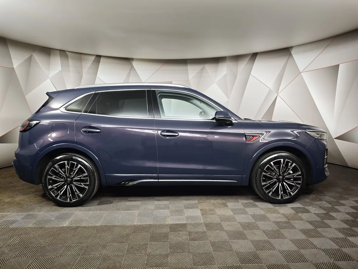 Hongqi HS5 2.0T AT 4WD (245 л.с.) Делюкс Коричневый в АВИЛОН. Слайд №6