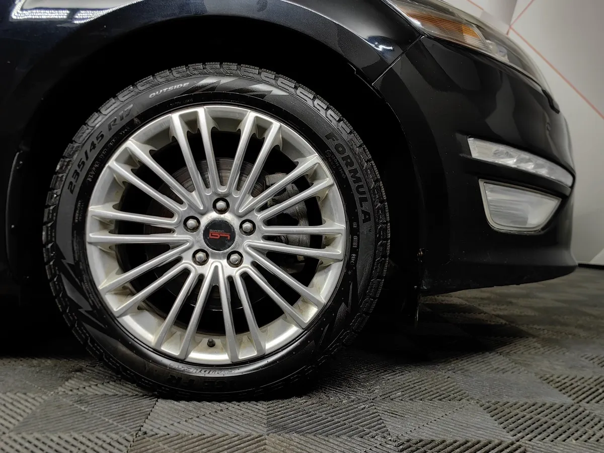 Ford Mondeo 2.0 EcoBoost AT (199 л.с.) Titanium Черный в АВИЛОН. Слайд №9