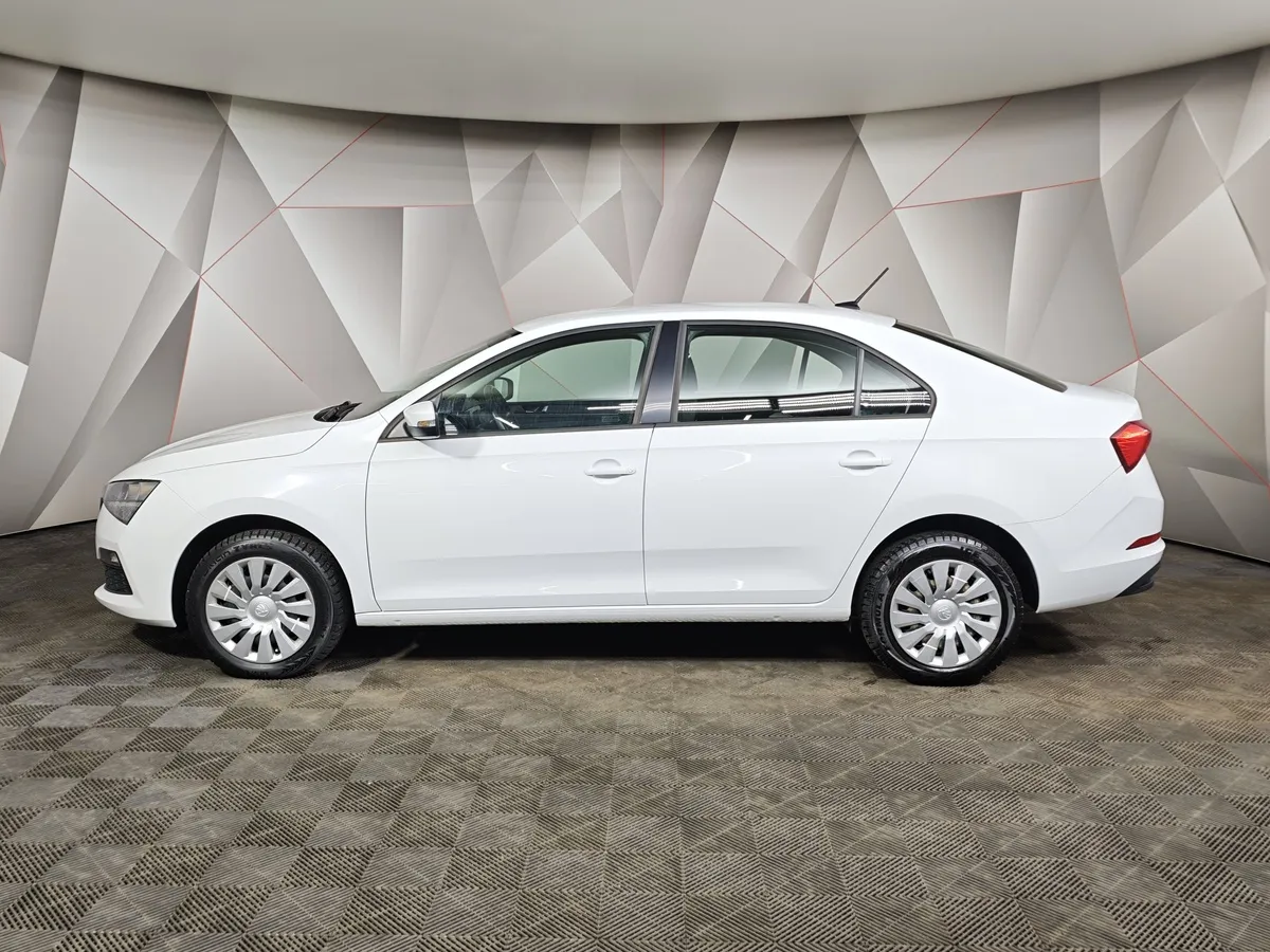 Skoda Rapid 1.6 AT (110 л.с.) Белый в АВИЛОН. Слайд №5