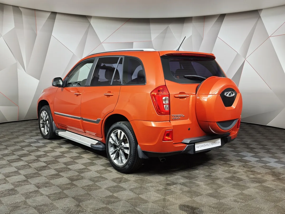 Chery Tiggo 3 1.6 CVT (126 л.с.) Luxury Оранжевый в АВИЛОН. Слайд №4