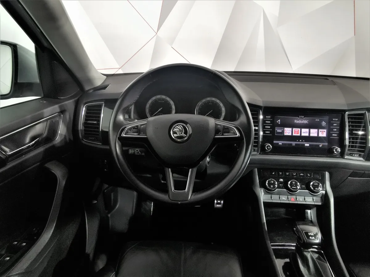 Skoda Kodiaq 2.0 TDI DSG 4X4 (150 л.с.) Серебристый в АВИЛОН. Слайд №19