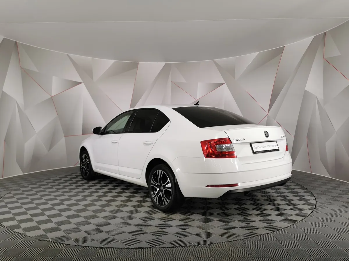Skoda Octavia 1.6 AT (110 л.с.) Белый в АВИЛОН. Слайд №4