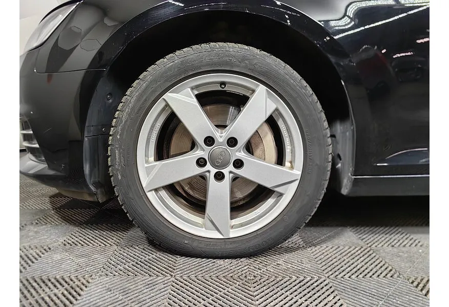 Audi A4 2.0 TDI S tronic quattro (190 л.с.) Sport Черный в АВИЛОН. Слайд №9