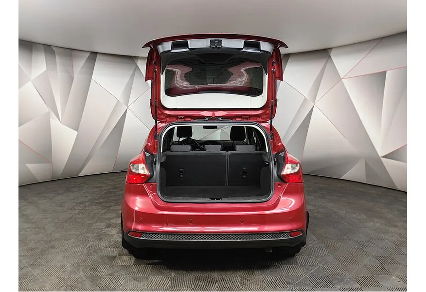 Ford Focus 1.6 Ti-VCT PowerShift (125 л.с.) Trend Красный в АВИЛОН. Слайд №12 Ford Focus 1.6 Ti-VCT PowerShift (125 л.с.) Trend Красный в АВИЛОН. Слайд №12