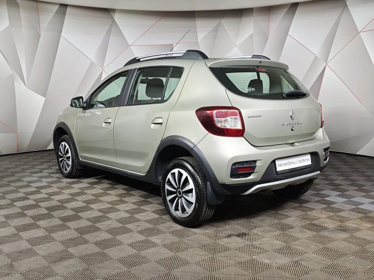 Renault Sandero 1.6 AT (103 л.с.) Stepway Бежевый в АВИЛОН. Слайд №4