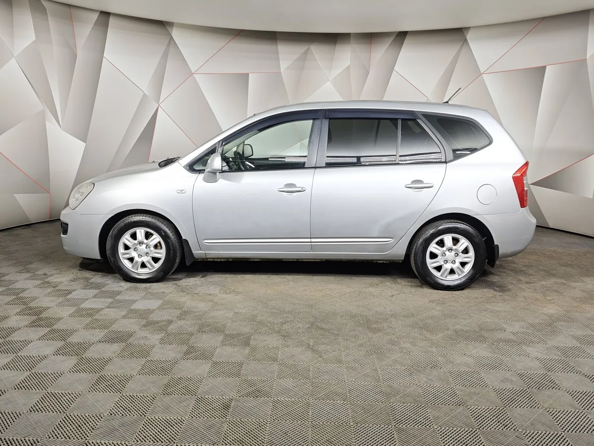 Kia Carens 1.6 MT (126 л.с.) Серебристый в АВИЛОН. Слайд №5